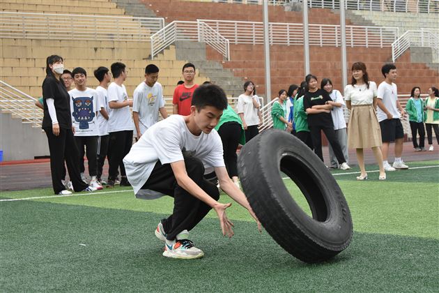 激扬青春 强健生命——棠外初2019级举办趣味运动会