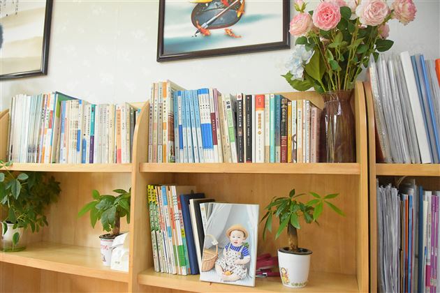 诗意地栖居 舒心地工作——棠外初中开展文明办公室评选活动