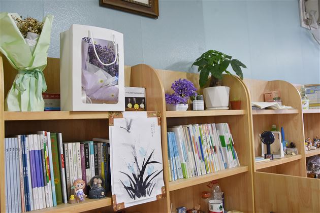 诗意地栖居 舒心地工作——棠外初中开展文明办公室评选活动