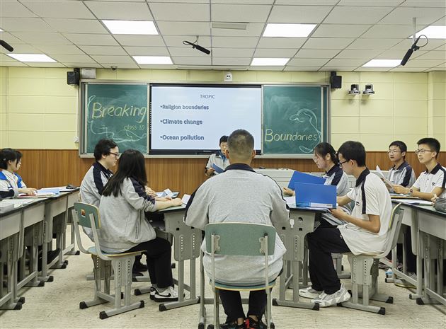 棠外教师陈燚在成都市菜单培训上作专题分享