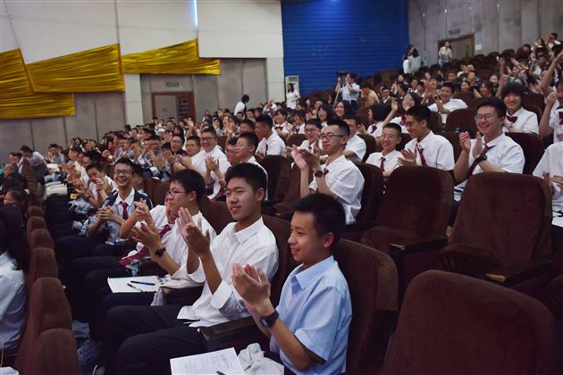 魅力双语 “声”入人心——棠外成功举办经典诵读与英语配音双语活动