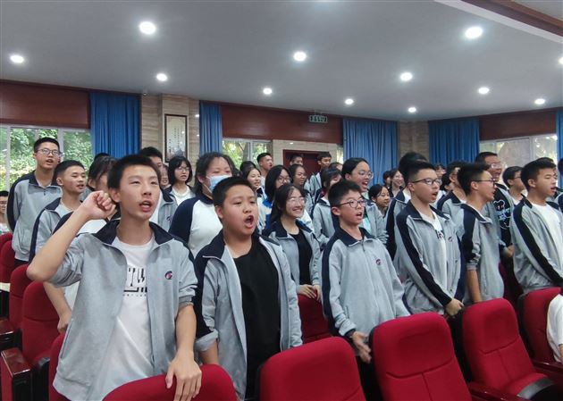 深度诠释数学之美——电子科技大学赵武博士来校开展讲座