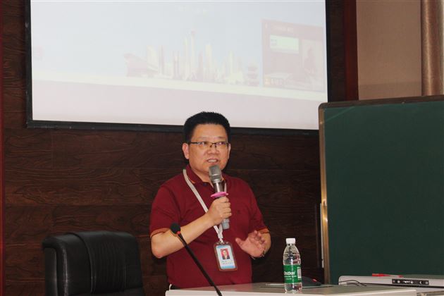 初中校长姚平致辞