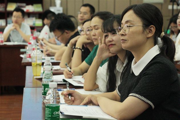梦想于心 信念于行——“研究型数学教师发展共同体”计划第三期论坛在棠外顺利举行