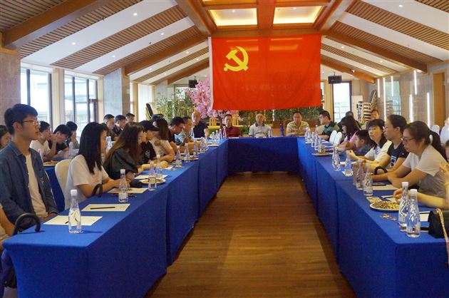 回眸忆峥嵘 翘首待硕果——棠外高2019级党工共建活动