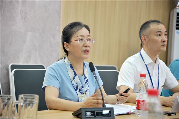 棠外附小校长苏萍