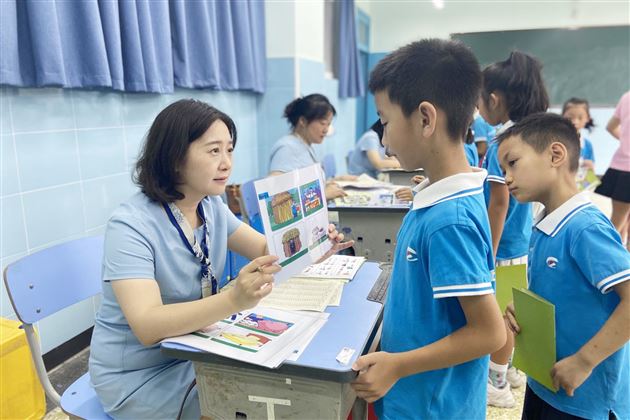 趣味闯关 快乐起航——棠外附小举行一、二年级学生智勇大闯关活动