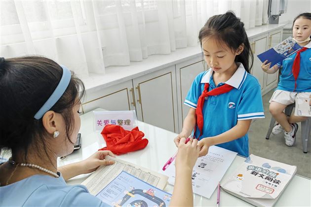 趣味闯关 快乐起航——棠外附小举行一、二年级学生智勇大闯关活动