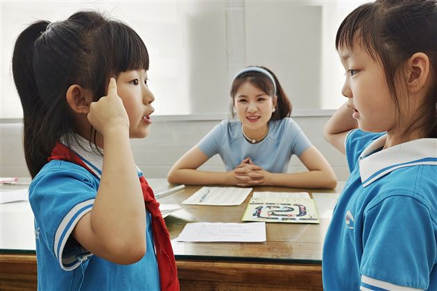 趣味闯关 快乐起航——棠外附小举行一、二年级学生智勇大闯关活动 