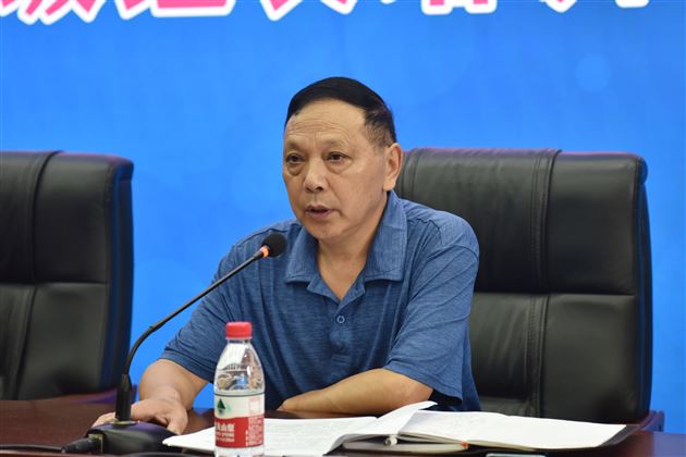 棠外副校长温元聪总结