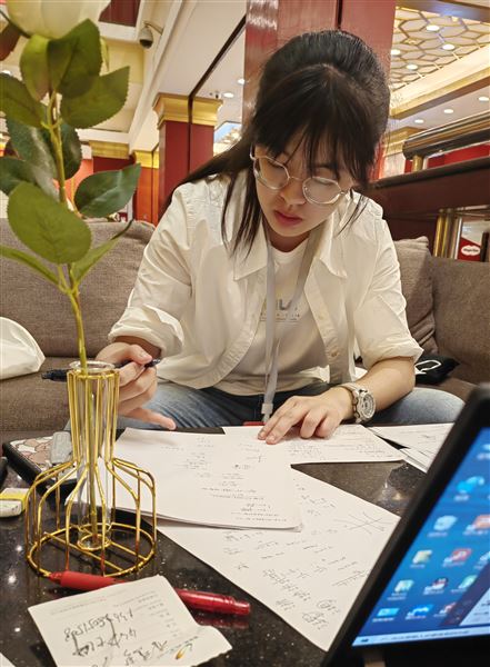 比赛之余 完成作业