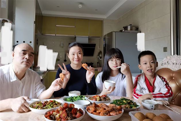 “疫”中秋  情正浓——棠外初2020级开展双节送祝福活动