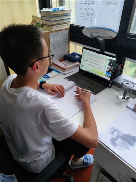 守护心灵 “疫”路相伴——棠外初中开展线上心理辅导