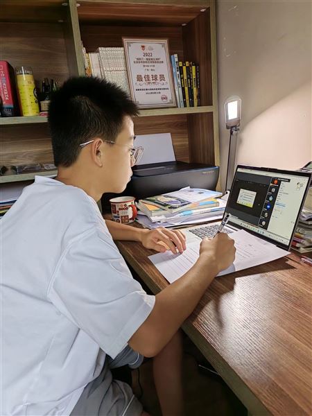 守护心灵 “疫”路相伴——棠外初中开展线上心理辅导