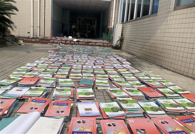 教师少休中秋假 教材快寄学子家