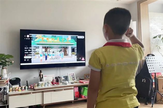 喜迎二十大 共创文明城——棠外附小举行2022—2023学年上学期云端开学典礼 