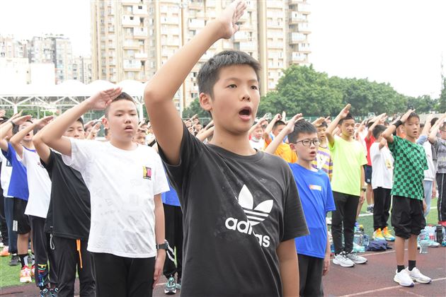 强素质·磨意志·开好局——棠外开展初2022级新生入学前教育活动