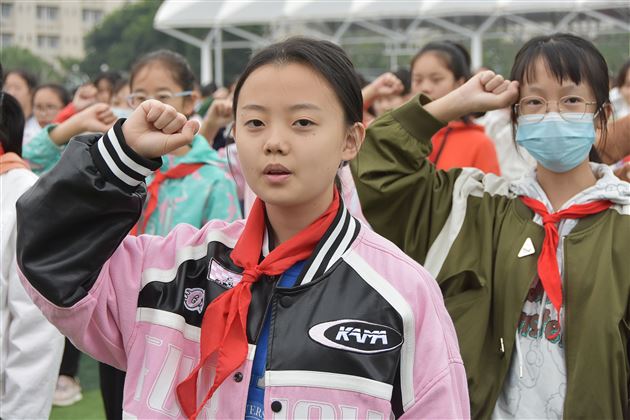 青春以梦为马 奋斗不负韶华——棠外初中举行新学年开学典礼