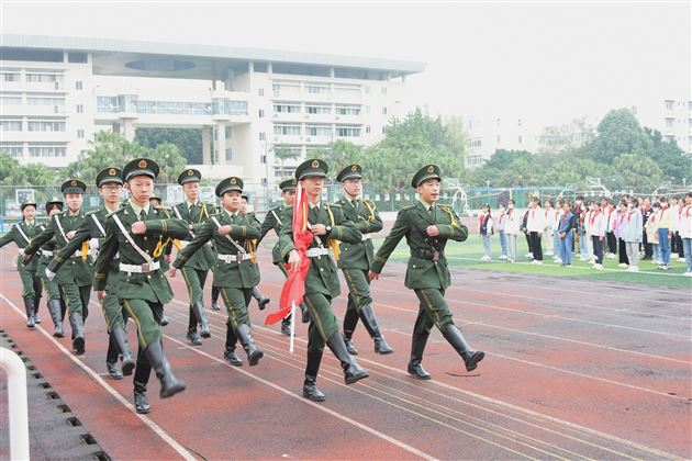 青春以梦为马 奋斗不负韶华——棠外初中举行新学年开学典礼