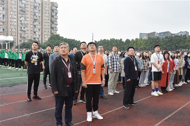 青春以梦为马 奋斗不负韶华——棠外初中举行新学年开学典礼