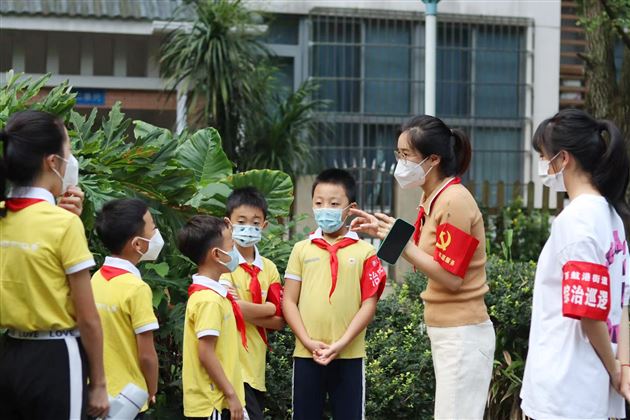 不负少年“志” “愿”可揽星辰——棠外共青团、少先队学生志愿者抗疫服务行动纪实