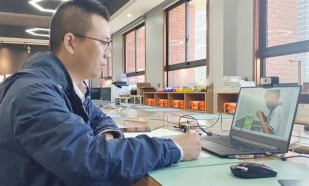 评审老师在线评审各赛项作品