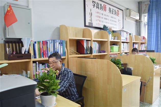 向美而行，优化育人环境——棠外高中开展“文明办公室”评比活动 