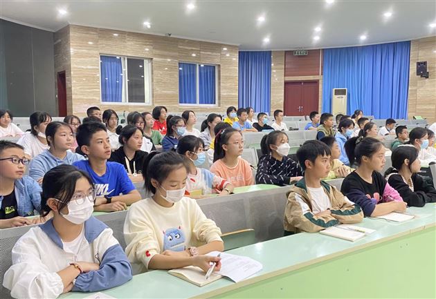 争做时代好少年——记棠外初2022级学生会干部竞选大会 