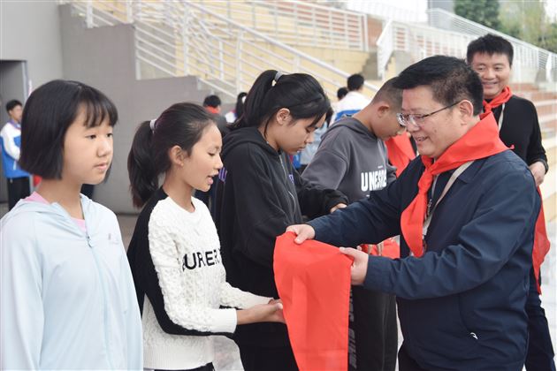 红领巾心向党 共筑梦新时代——棠外举行初2022级少先队建队仪式