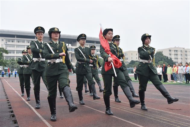 红领巾心向党 共筑梦新时代——棠外举行初2022级少先队建队仪式