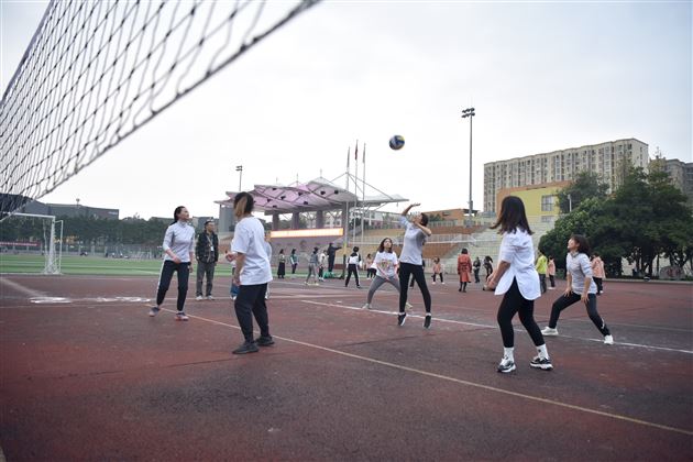 青春心向党 运动向未来——记棠外第十九届教职工秋季运动会