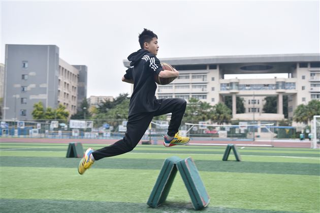 棠外初中成功举办第九届冬季师生集体趣味运动会