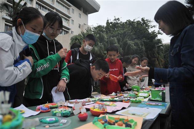 棠外初2022级开展“玩转细胞”模型制作大赛 