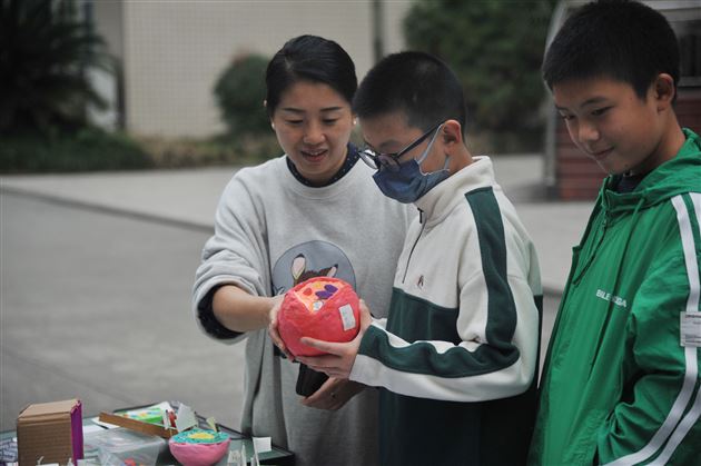 棠外初2022级开展“玩转细胞”模型制作大赛 