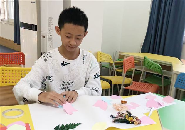 园艺中初识 绘画里探寻——记棠外初中心理健康教育第二课堂
