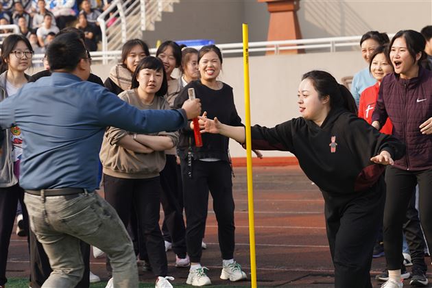 团结才能胜利 奋斗才会成功 ——棠外高中第九届集体项目运动会圆满举行