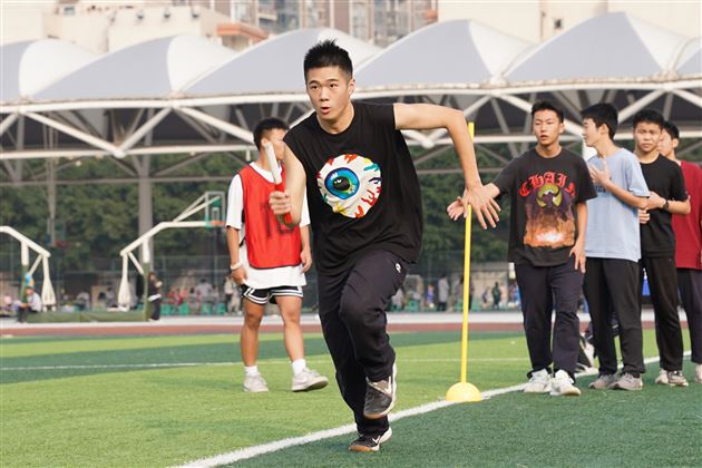 团结才能胜利 奋斗才会成功 ——棠外高中第九届集体项目运动会圆满举行