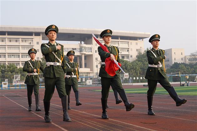 团结才能胜利 奋斗才会成功 ——棠外高中第九届集体项目运动会圆满举行