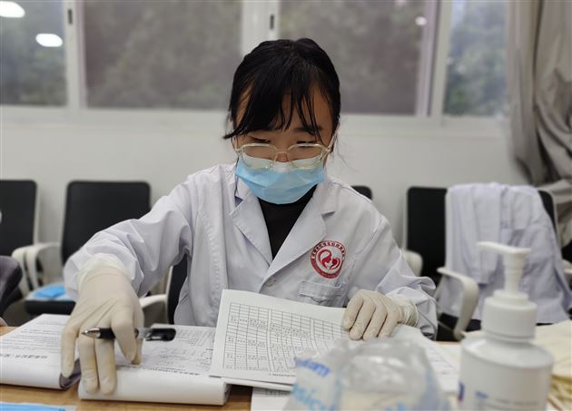 做好窝沟封闭，给娃的牙齿穿上“防蛀盔甲” 