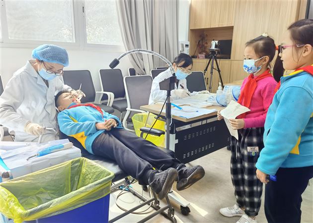 做好窝沟封闭，给娃的牙齿穿上“防蛀盔甲” 