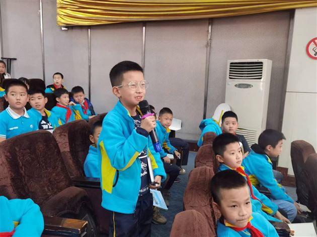 法治讲座进课堂  学法守法护成长——记棠外附小四年级家长义工课堂 