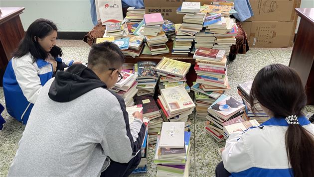 助力乡村建设 共蓄文化力量——记棠外开展支援乡村建设志愿捐书活动