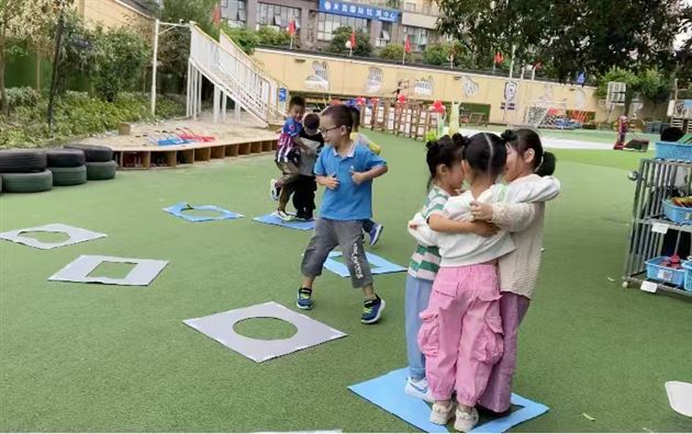 我园教师参加“第九届幼儿园优秀自制玩教具展评活动”获奖