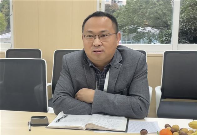 以课题促研究 以研究促成长——记棠外高中语文青年课题组中期汇报交流会暨建设“棠外高中好课堂”专题研讨会