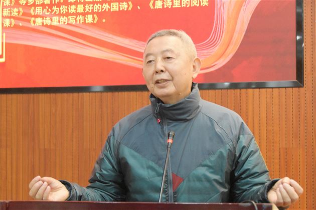 全国著名儿童文学作家，四川省特级教师邱易东老师