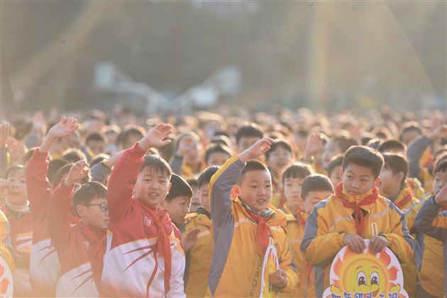 赋能心成长  蓄势新征程——棠外附小隆重举行2022--2023学年度春季开学典礼