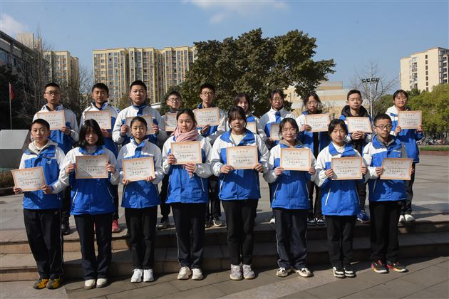 “英”姿勃发  前“兔”似锦——棠外初二英语寒假实践作业年味浓