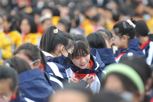 人勤春来早 读书正当时——成都棠湖外国语学校2023年春季开学典礼