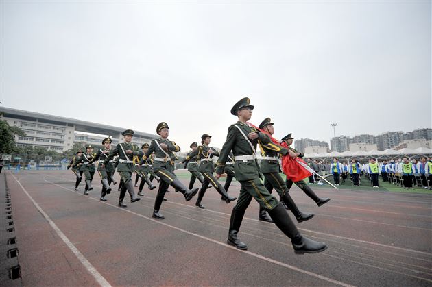 人勤春来早 读书正当时——成都棠湖外国语学校2023年春季开学典礼