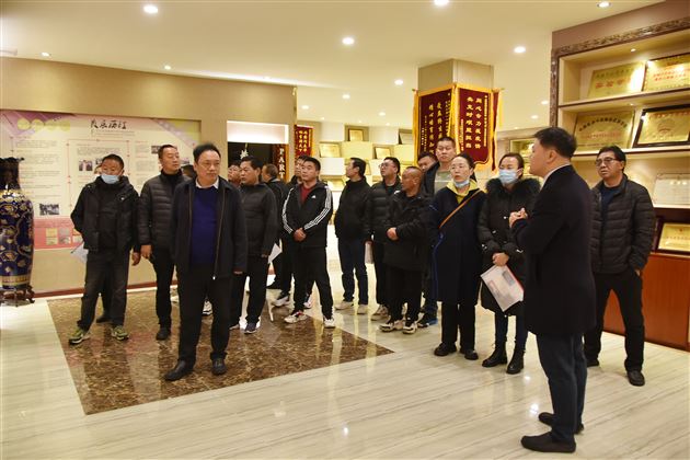 甘孜州中小学校长团队到棠外观摩学习 